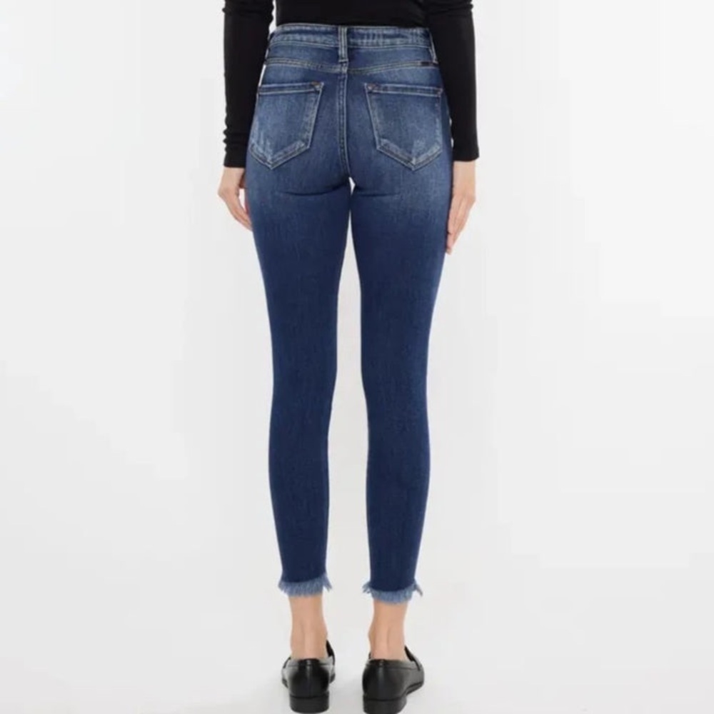 KanCan Jeans blue distressed boutique 9/28 high like new condition flattering​​